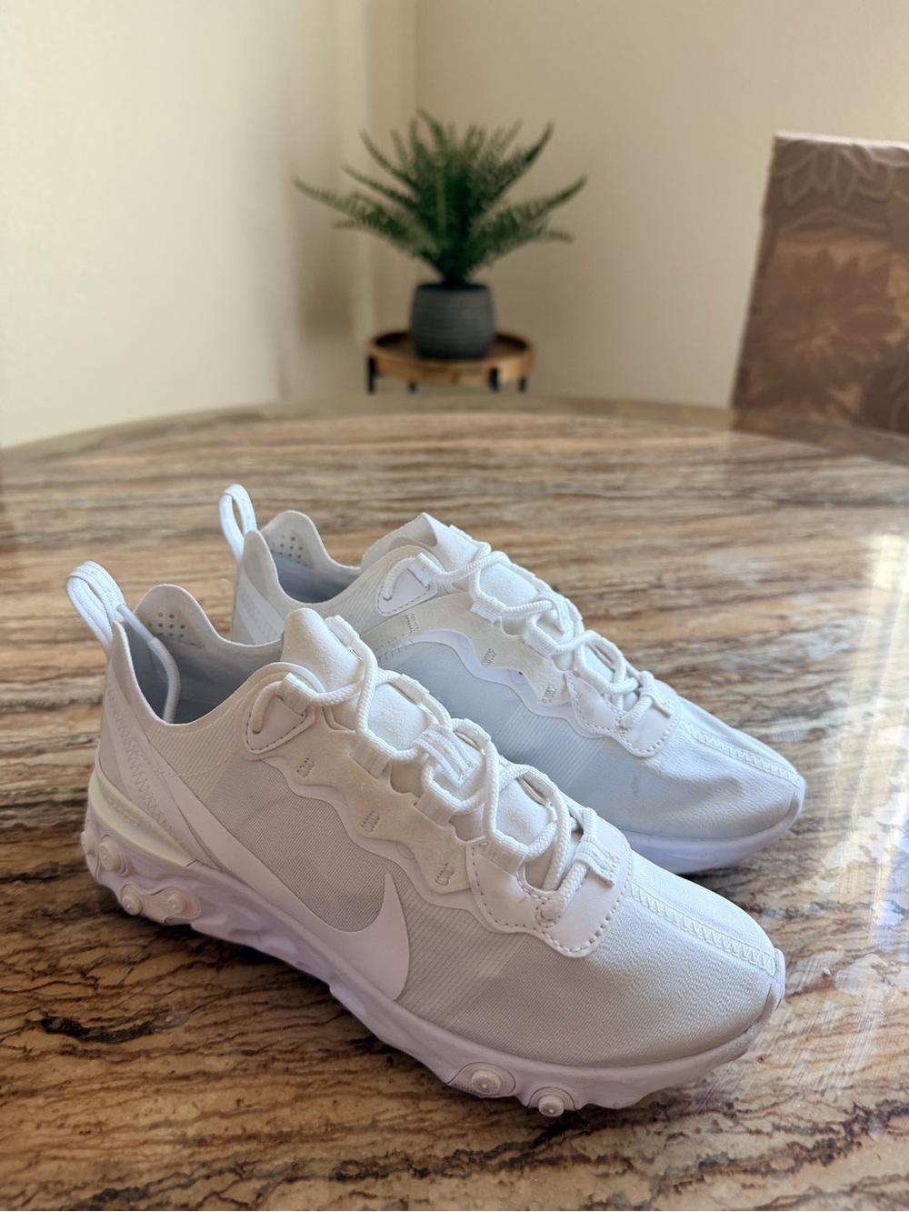 Nike Women's React Element 55 Pure Platinum Sneakers Size 6
